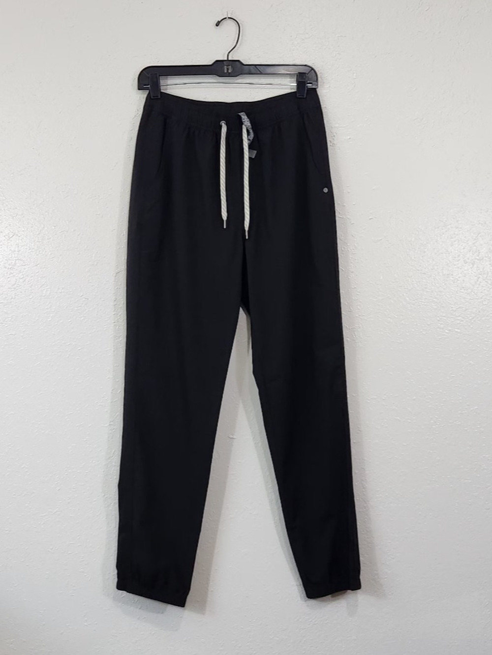 Vuori Womens Small Black Joggers Performance Stretch Drawstring Athletic Pants